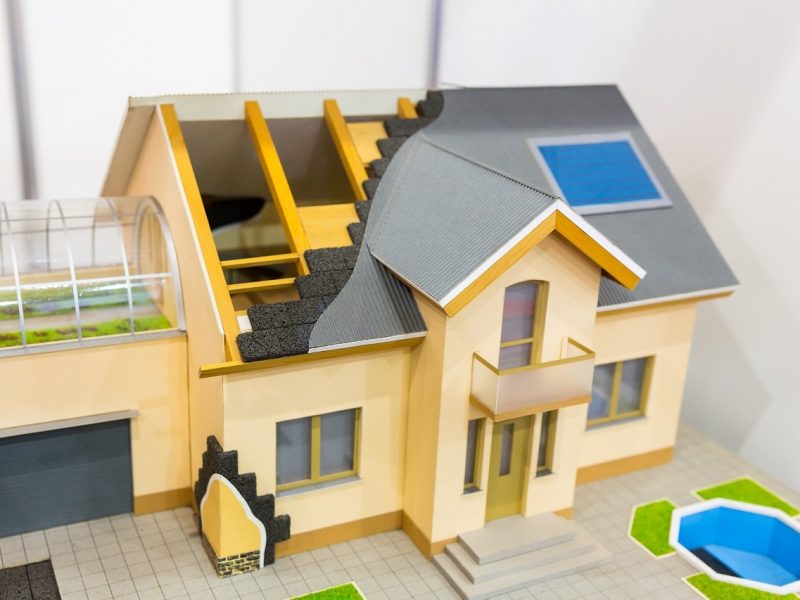 Model of house, thermal insulation of roof concept